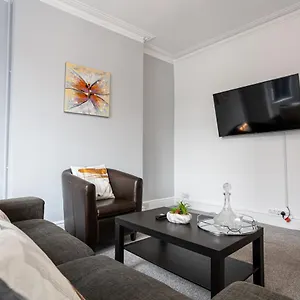 Cheadle Village Holiday home