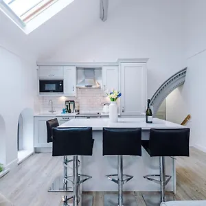 The Old Chapel Apartment